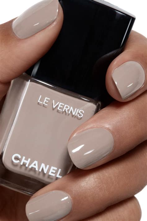 chanel nail 909